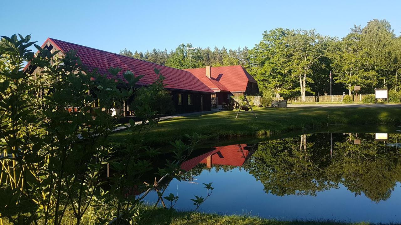 Hotel Viesu Nams Vecmuiza Tūja Exterior foto